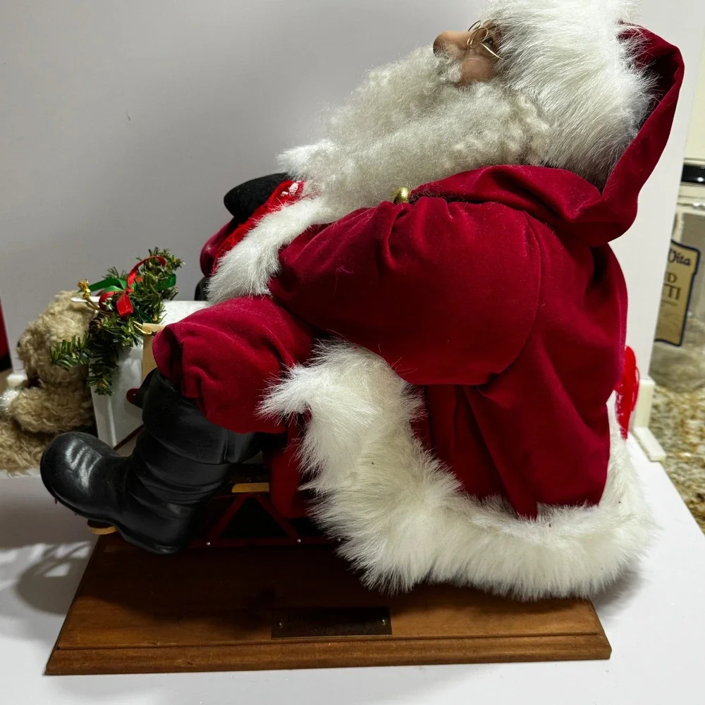 Lynda Hawley Downhill Sledding Santa Figurine Wood Base Large Vtg Puppy Mailbox